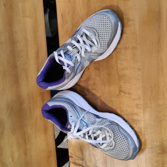 Saucony Cohesion 11 gray silver and purple size 6.5 running shoes - Picture 3 of 12